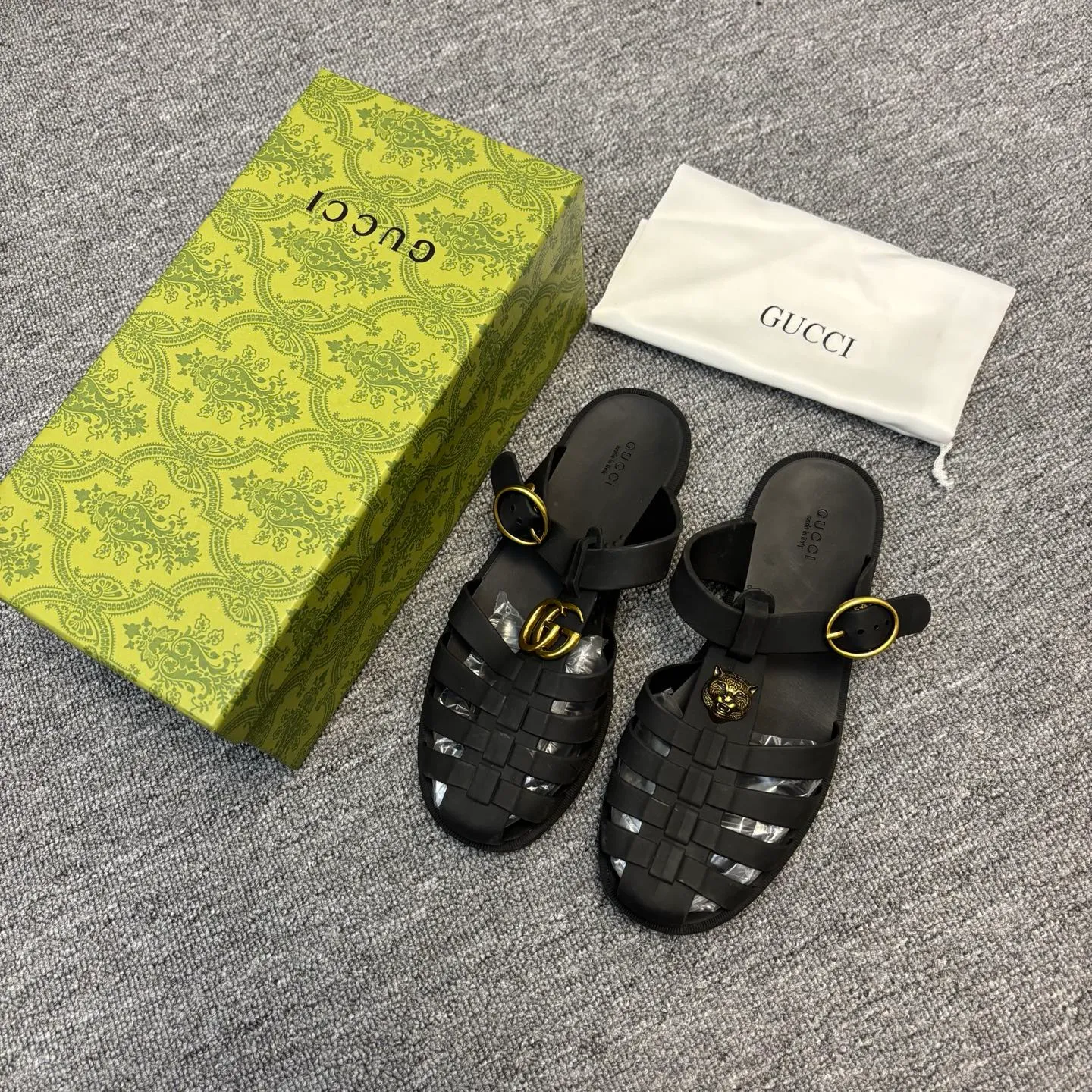 Men's shoes 260💰 [Gucci] Counter quality, top-quality original goods, real photos! Original TPU material, fine workmanship, comfortable; genuine 1:1 replica Size: 36 ~ 46 Half drag: 38 ~ 45